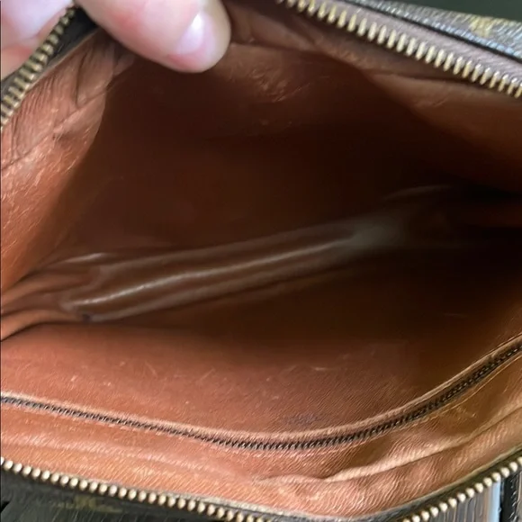 Louis Vuitton Vintage Jeune Fille Monogram Crossbody - Picture 6 of 11